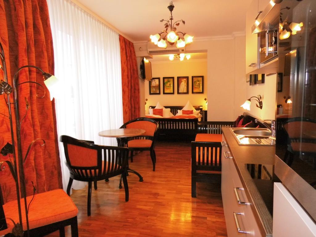 Aparthotel Guzulka & Restaurant 베를린 외부 사진