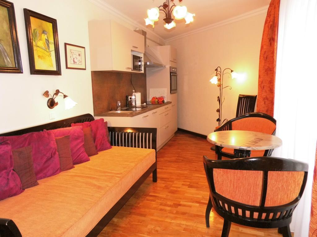 Aparthotel Guzulka & Restaurant 베를린 외부 사진