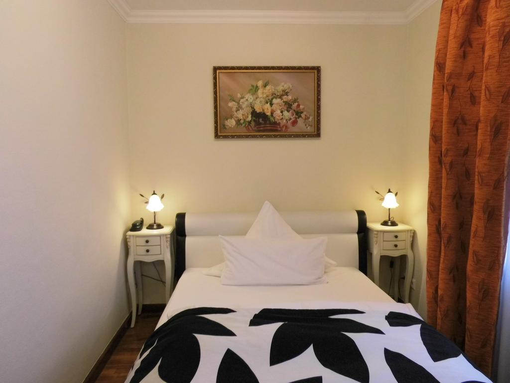 Aparthotel Guzulka & Restaurant 베를린 외부 사진