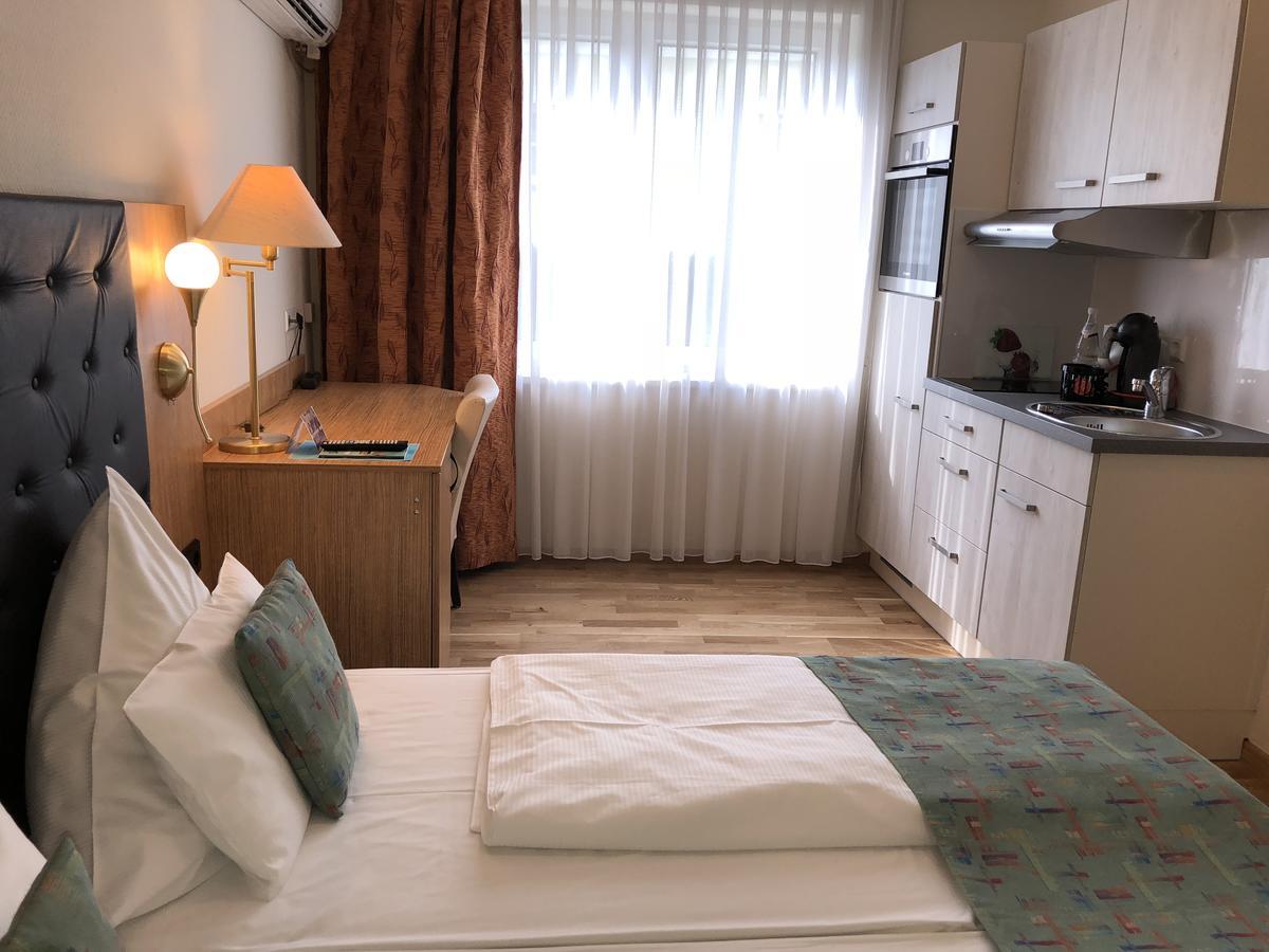 Aparthotel Guzulka & Restaurant 베를린 외부 사진