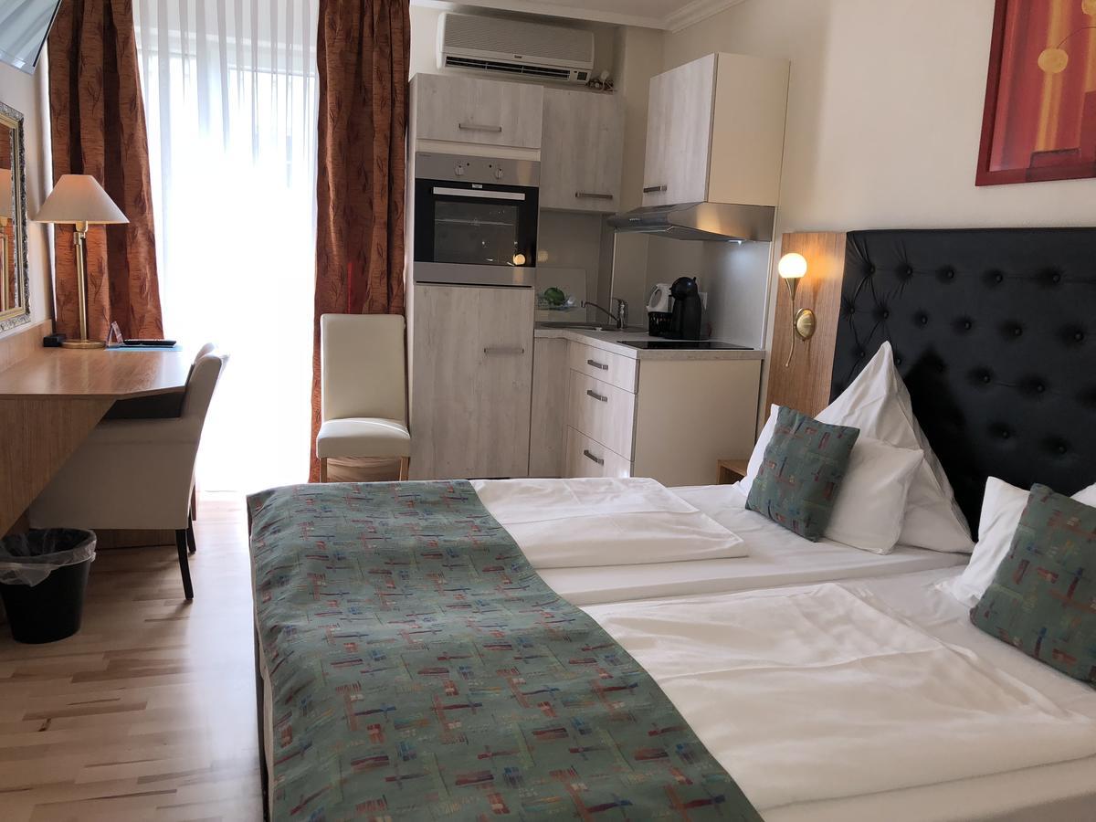 Aparthotel Guzulka & Restaurant 베를린 외부 사진